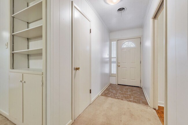 Foto del edificio - 3 Bed, 2 Bath Home for February Move In