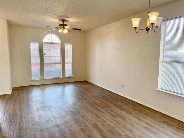 Foto del edificio - 7216 Park Creek Cir W