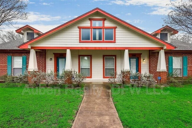 Foto del edificio - 306 E Main St