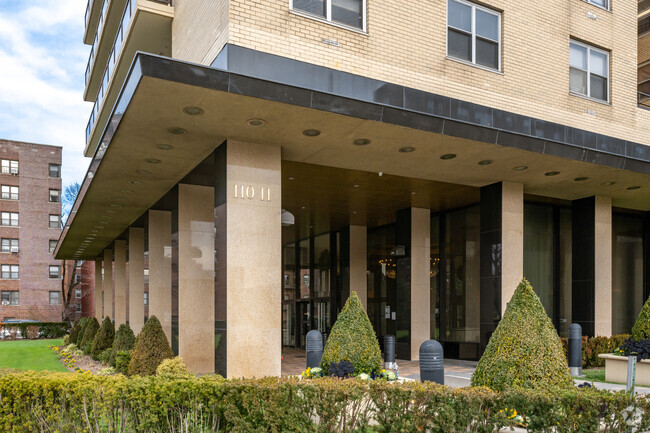 Building Photo - The Kennedy House