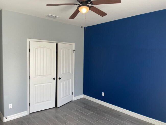 Foto del edificio - 3905 Woodhouse Ln