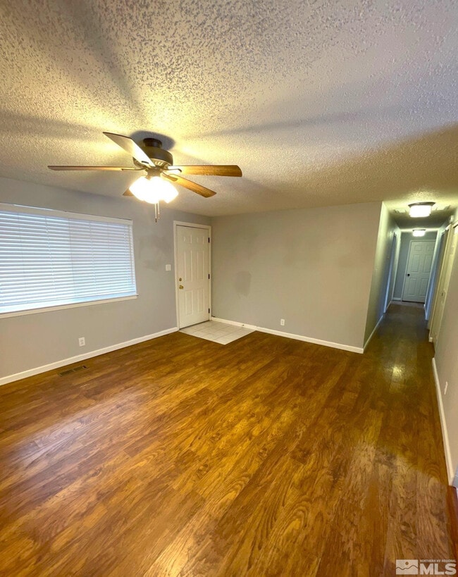 Foto del edificio - 405 Kess Way