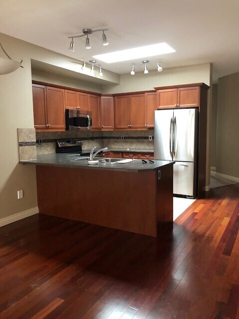 Building Photo - 3 Bed 3 Bath Unit in Olds, AB