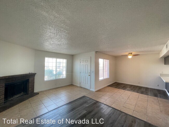 Foto del edificio - 2 br, 2 bath House - 6241 Bellota Dr #A