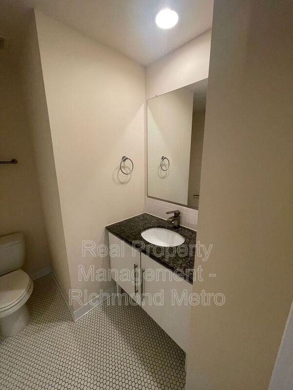 Foto del edificio - 815 Perry St