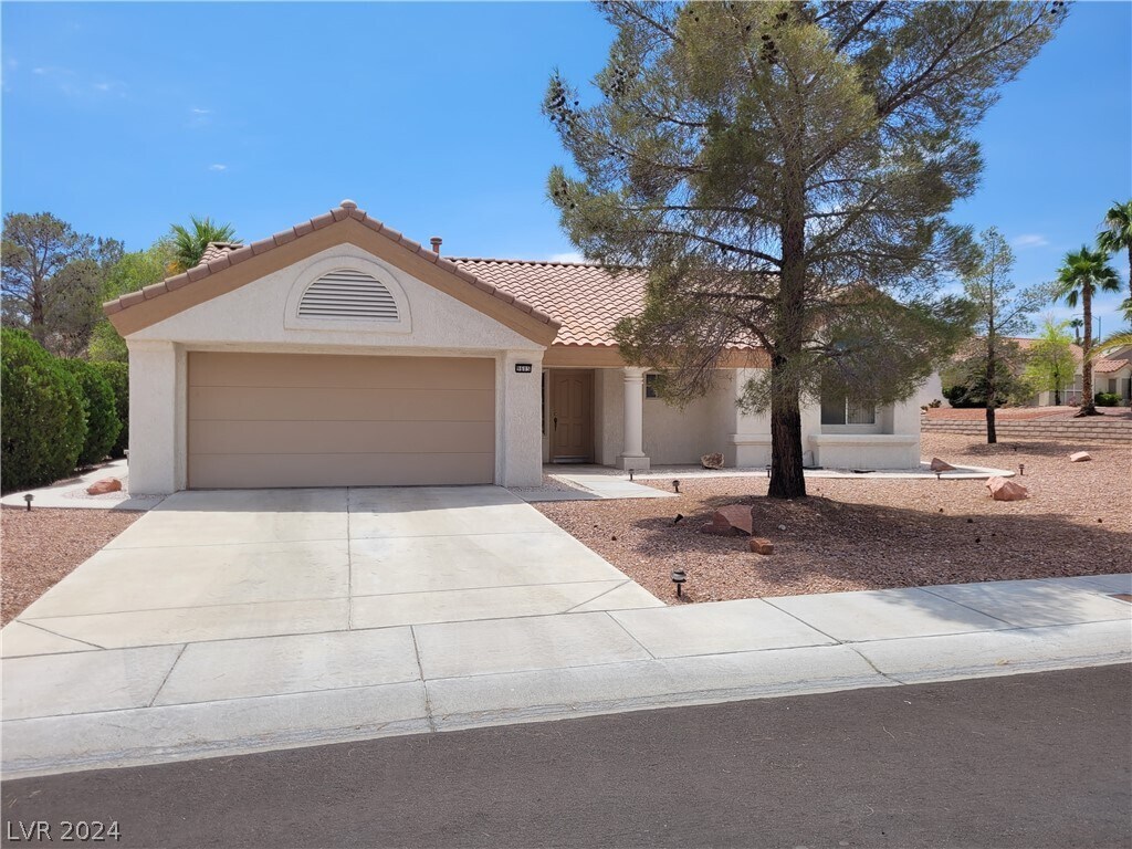 Primary Photo - 9605 Sundial Dr
