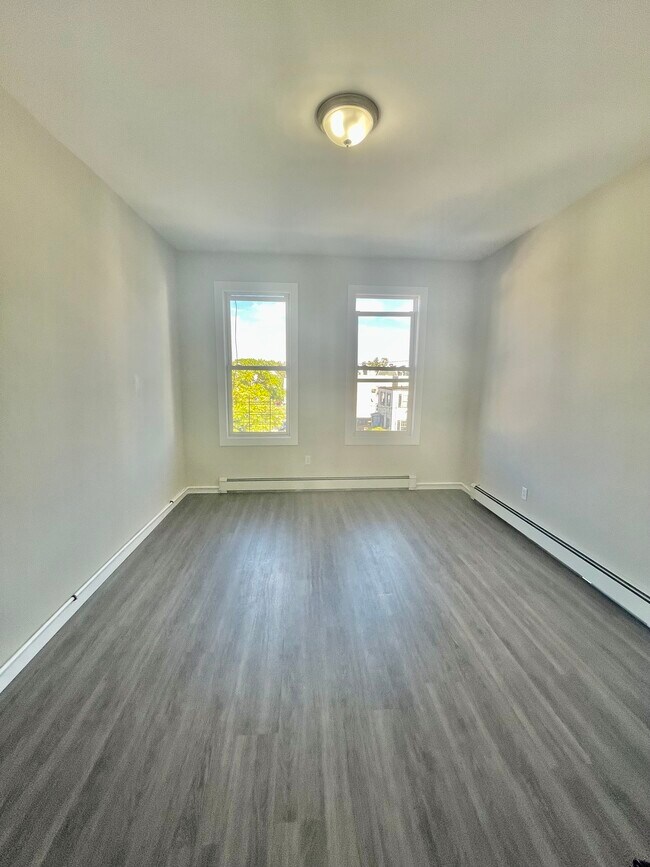 Foto del edificio - 63 Greenville Ave