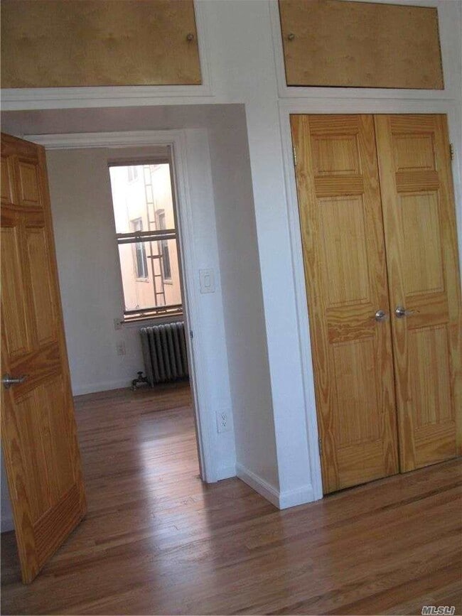 Foto del edificio - 21-07 38th St