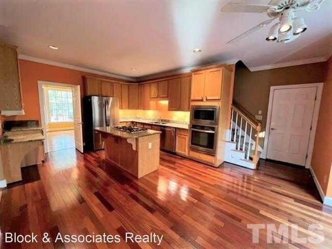 Building Photo - 4 br, 2.5 bath House - 2616 Southwinds Run