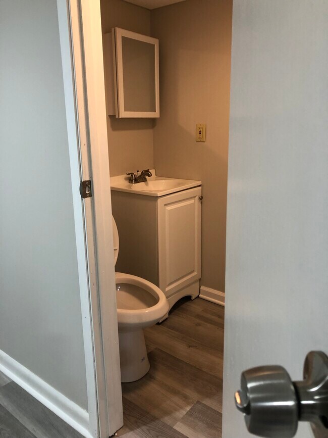 Building Photo - 159 Crum Creek Dr