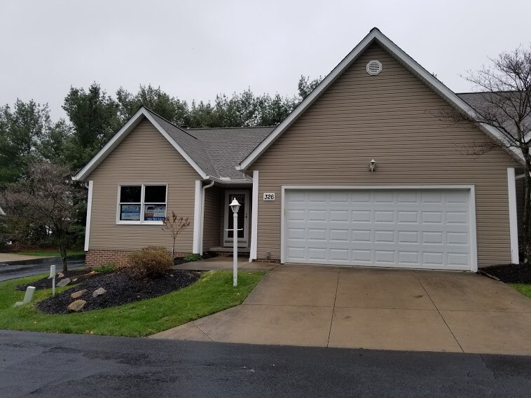 326 Oak Grove Ln, Tallmadge, OH 44278 Condo for Rent in Tallmadge, OH