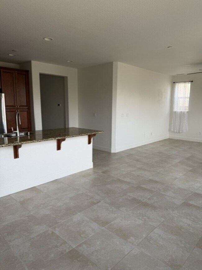 Building Photo - 2788 Alessandro Drive