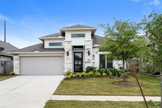 Building Photo - 30142 Gold Finch Pl