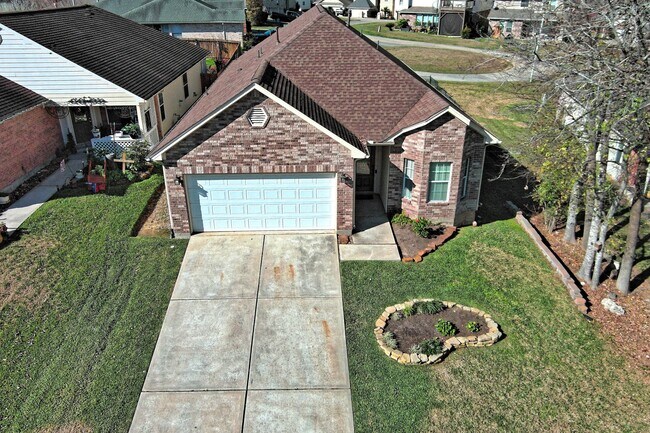 Foto del edificio - 108 Cove Cir