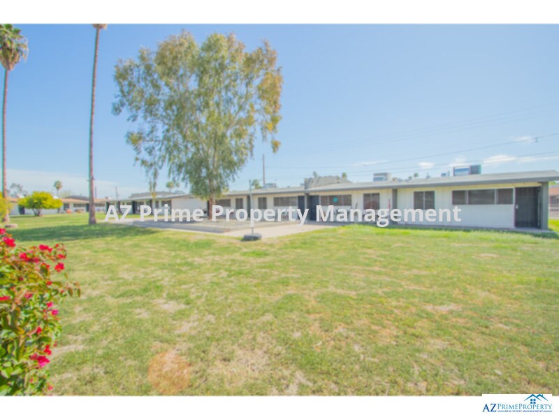 Primary Photo - 2139 W Devonshire Ave