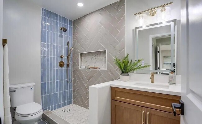 Foto del edificio - 2600 Torrey Pines Rd