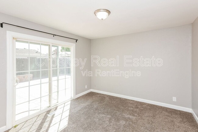 Building Photo - 929 Jensen Cir
