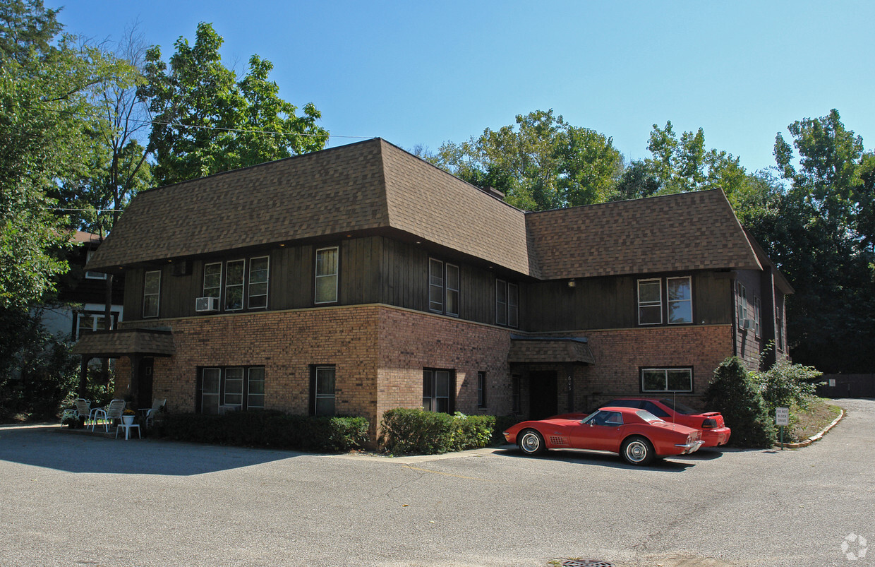 Primary Photo - 603-603 1/2 Lincoln Ave