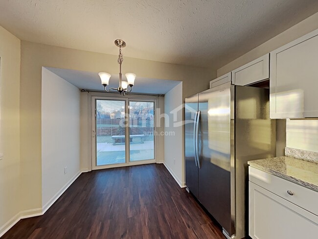 Building Photo - 8983 Marisa Dr