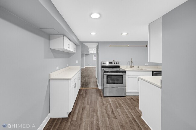 Building Photo - 5253 W Agatite Ave