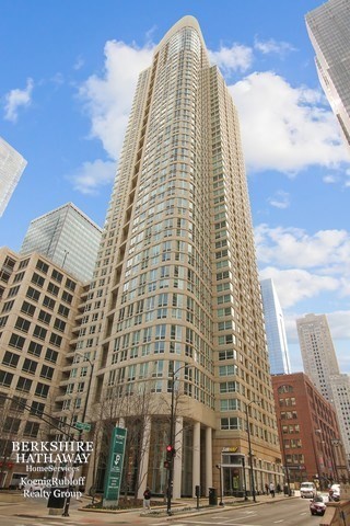 Primary Photo - 345 N Lasalle St