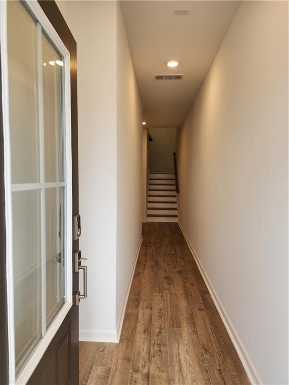 Building Photo - 215 Maycrest Path