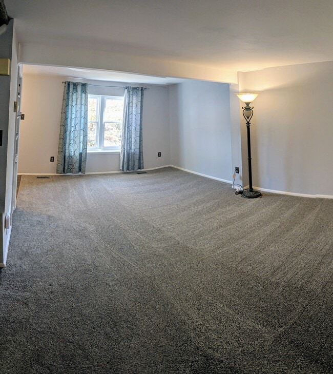 Foto del edificio - 5395 Harbor Court Dr