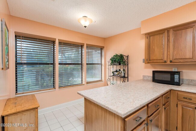 Foto del edificio - 2 bedroom/ 2 bathroom condo minutes from S...