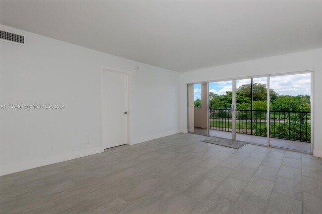 Foto del edificio - 3905 N Nob Hill Rd