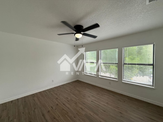 Building Photo - 817 Meadow Peak