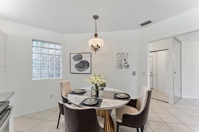 Foto del edificio - 4400 NW 30th St