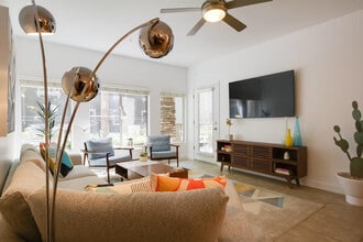 Building Photo - 5450 E Deer Valley Dr