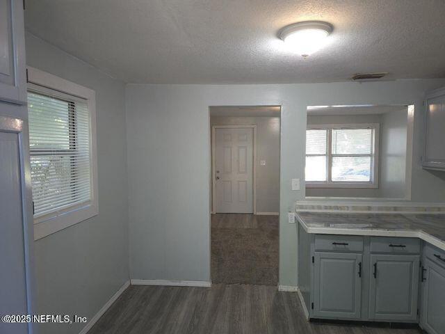 Foto del edificio - 5315 Shannon Ave