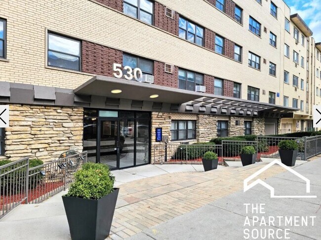 Foto del edificio - 530 W Aldine Ave