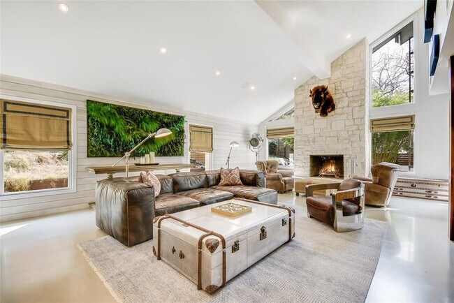Foto del edificio - 3404 Rivercrest Dr