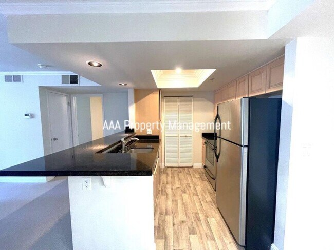 Foto del edificio - 2530 Oak Rd