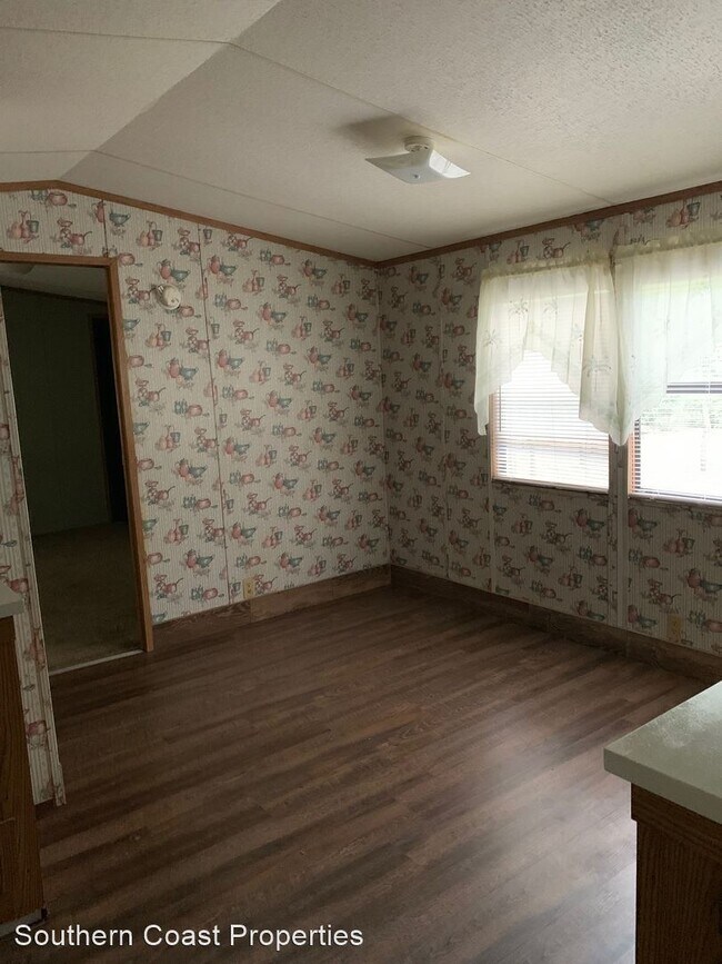 Foto del edificio - 2 br, 2 bath House - 143 Thompson Road