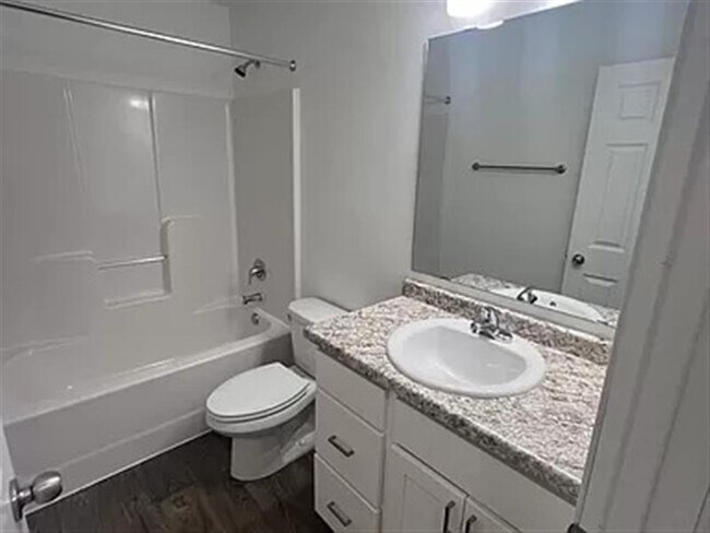 Foto del edificio - Proper Home