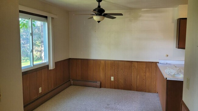 Foto del edificio - 246 Ashland Ct