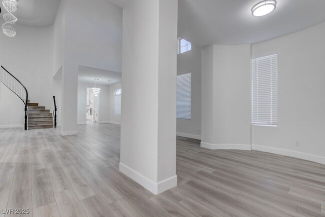 Foto del edificio - 72 Dollar Pointe Ave