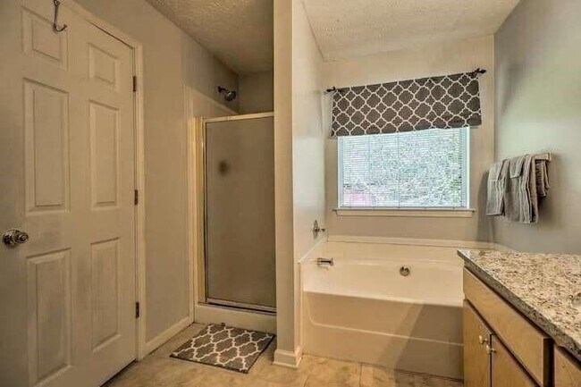Foto del edificio - 483 Oak Dr SE