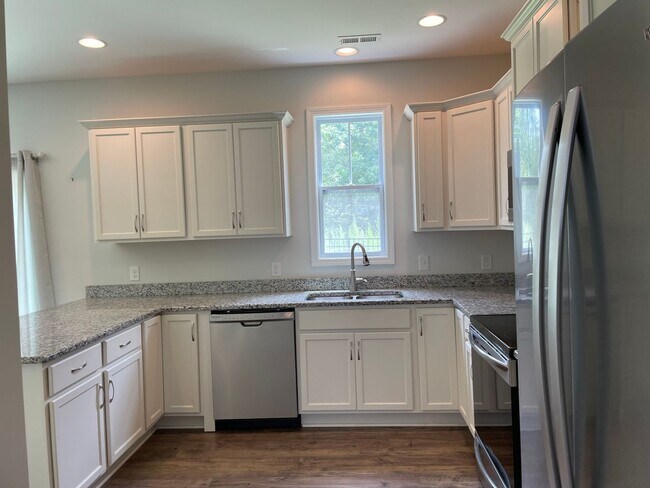 Foto del edificio - Like new home on cul-de-sac lot with 3 bed...