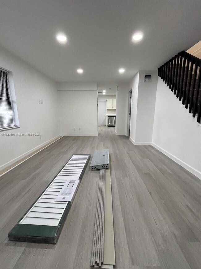 Foto del edificio - 11461 NW 43rd St