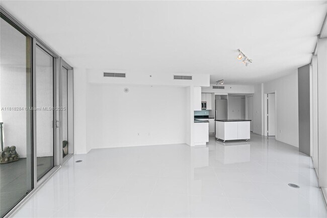 Foto del edificio - 92 SW 3rd St