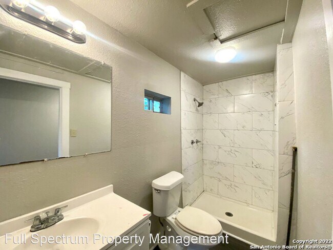 Building Photo - 3 br, 1 bath House - 124 Belmont