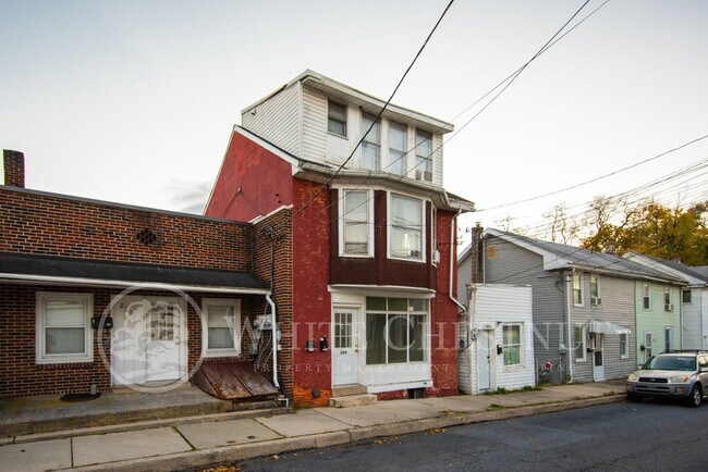Building Photo - 224 State St