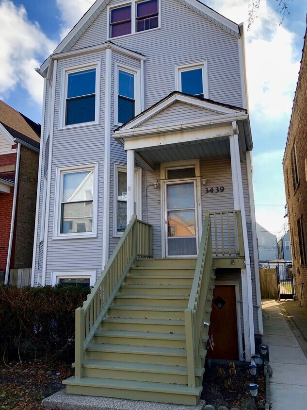 Foto principal - 3439 W Drummond Pl