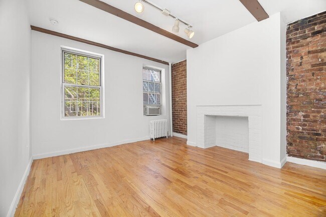 Foto del edificio - 224 Sullivan St