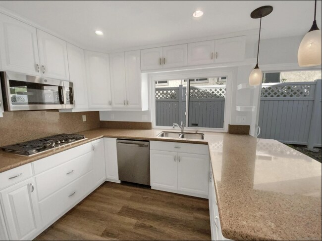 Building Photo - 11002 Promesa Dr