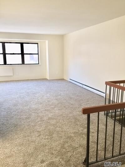 Foto del edificio - 240-35 70th Ave